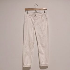 White Slim Leg Ankle Woman’s Jeans